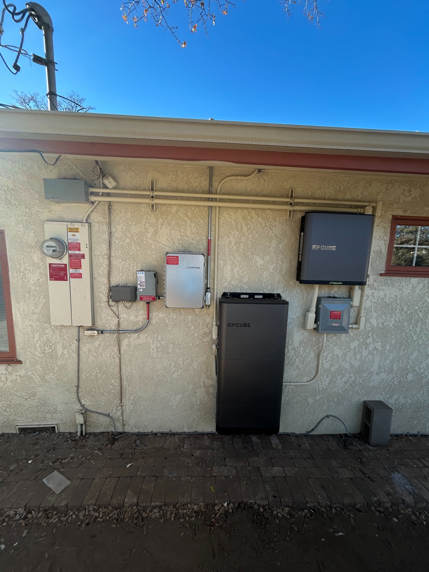 Home battery storage system installed under a prepaid lease agreement